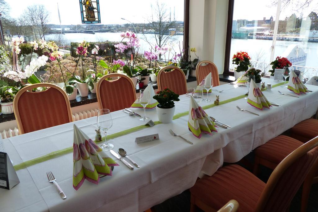 Hotel Waffenschmiede Kiel Bagian luar foto